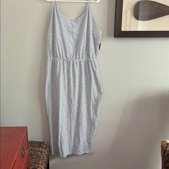 Old Navy Black and White Striped Dress - Picture 1 of 7
